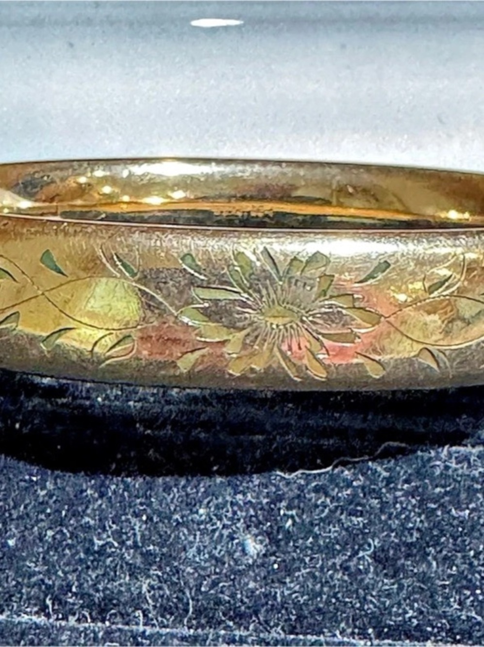 Vintage 12K Gold-Filled Hinged Bangle Bracelet